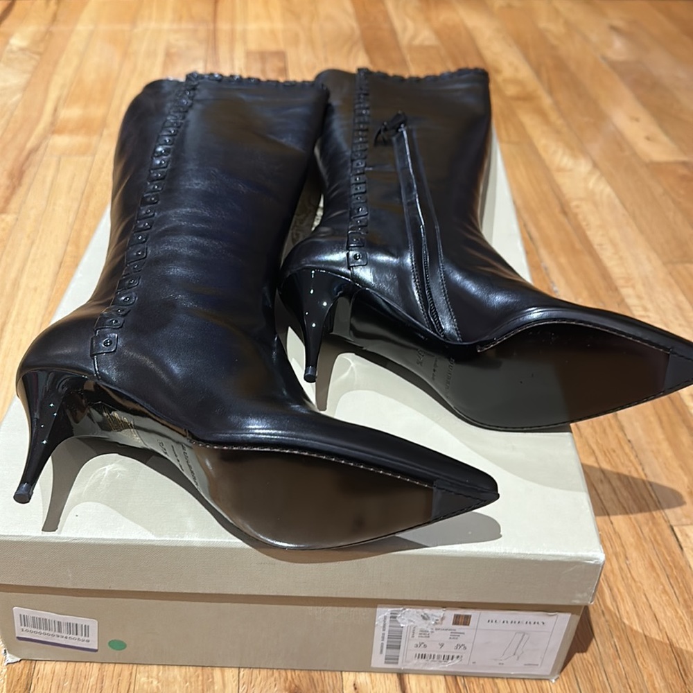 Burberry Black Womens Knee High Zipper Boots Sz 7 New with Box - Picture 7 of 10